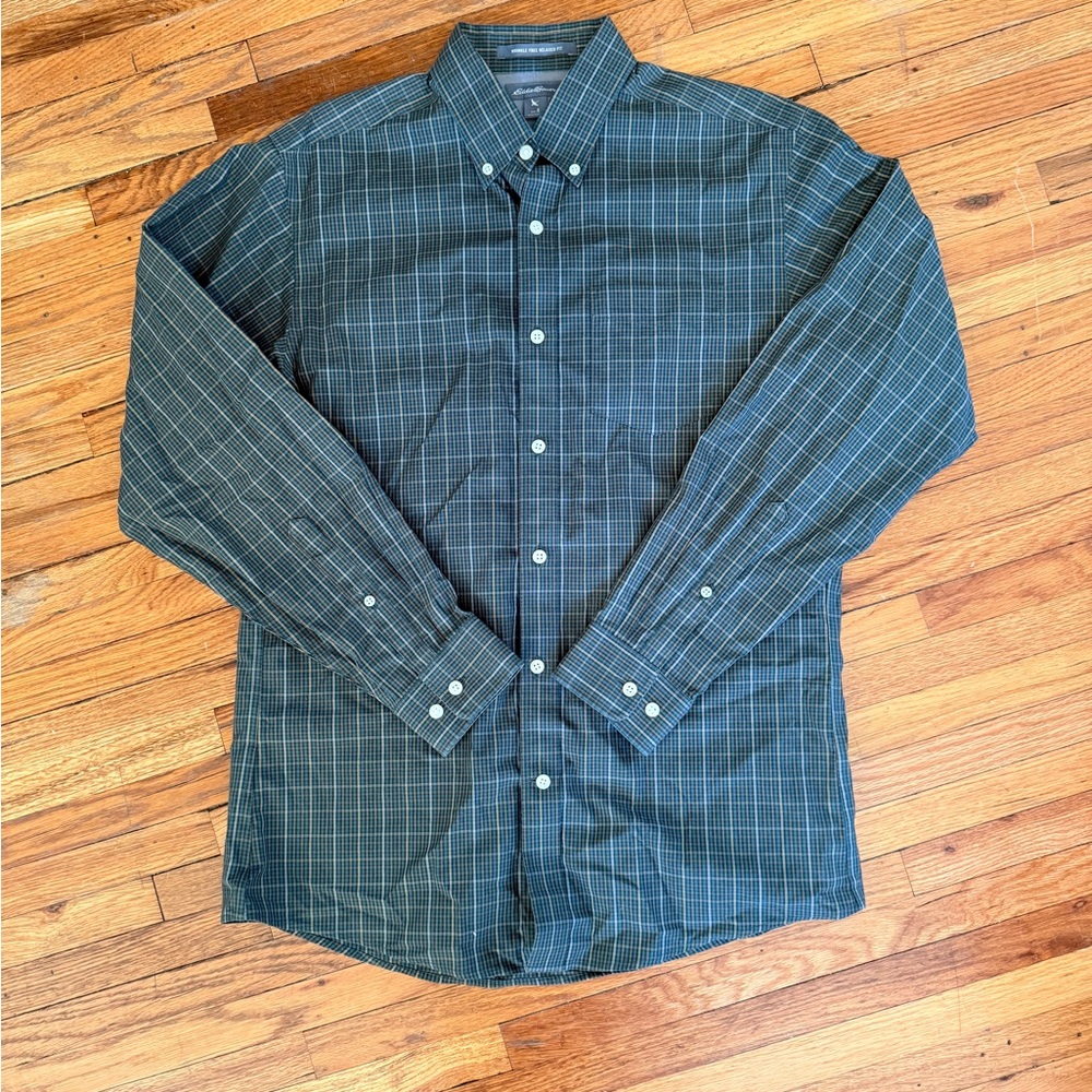 Eddie Bauer Relaxed Fit Wrinkle Free Button Down Shirt